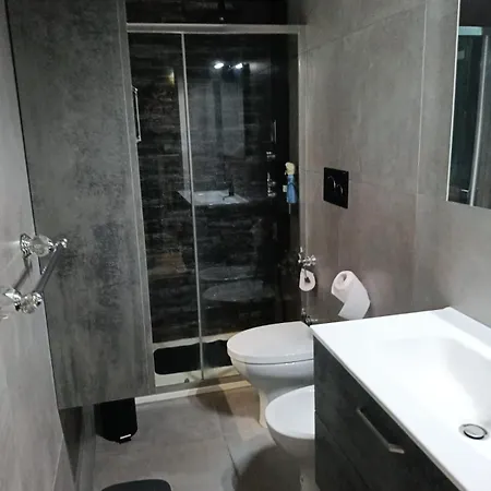 Villa Flower's House Di Doris Simone *