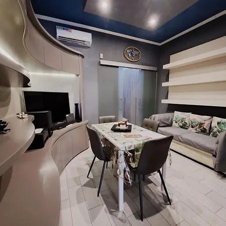 Villa Flower's House Di Doris Simone *