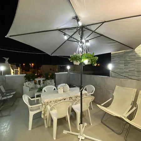 Flower's House Di Doris Simone